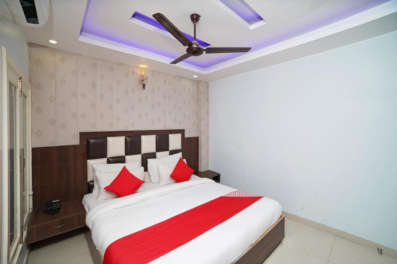 Oyo 39539 Hotel Vansh & Restaurant Kashipur Buitenkant foto