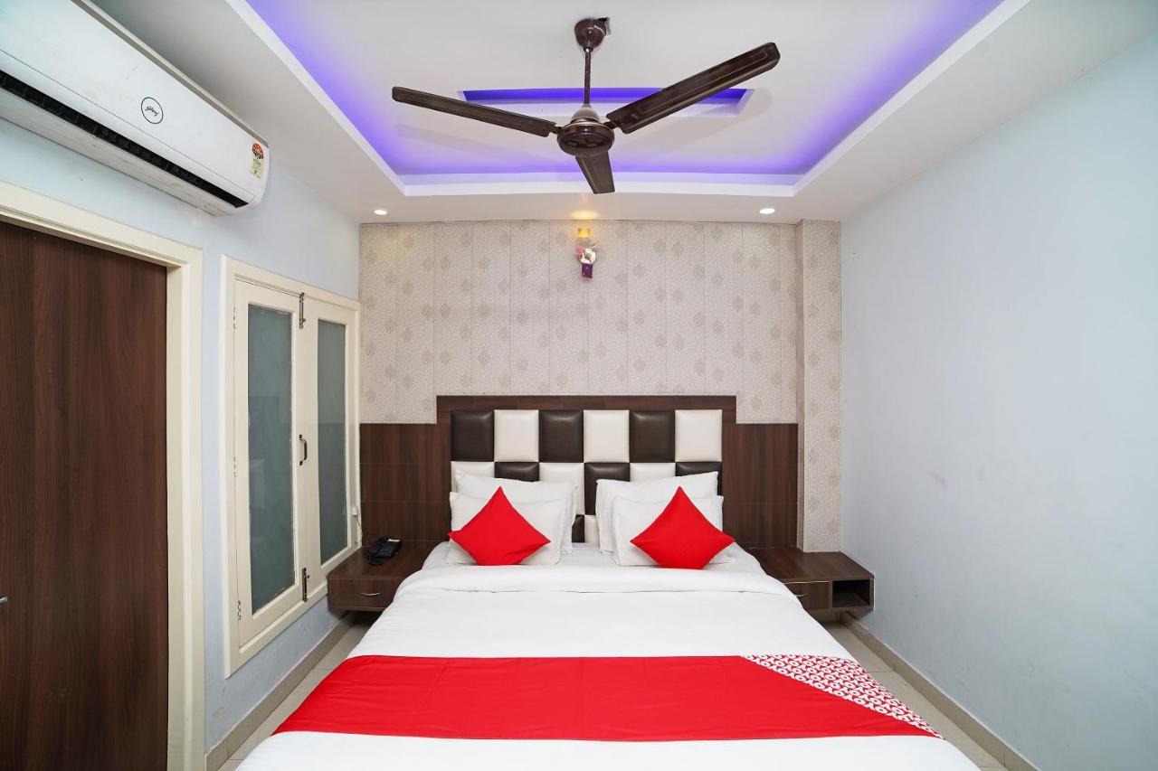 Oyo 39539 Hotel Vansh & Restaurant Kashipur Buitenkant foto